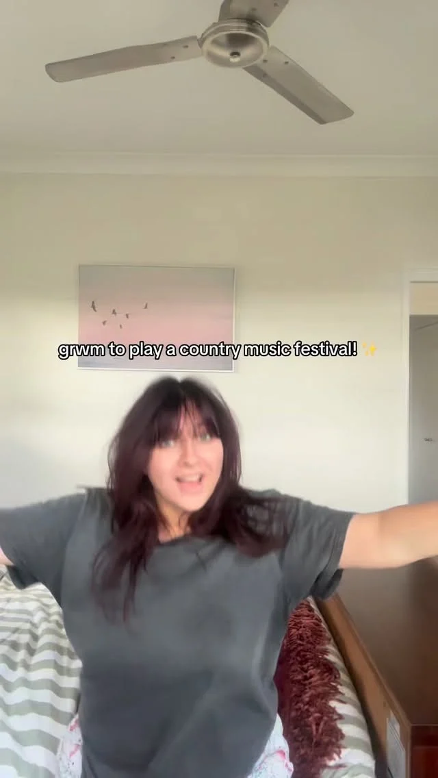 this was 200% more chaotic than it looked. #grwm #ausmusic #countrymusic #festival